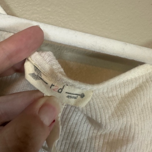 Creamy White Wide Scoop Neck High Low Off Shoulder Flowy Long Sleeve Top - Picture 2 of 4